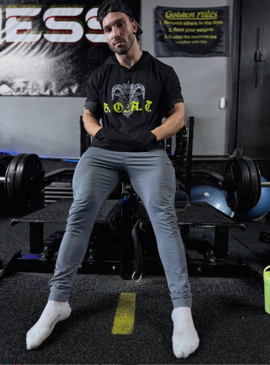 G.O.A.T. Muscle Hoodie – Men's Short Sleeve Hoodie (UV Activated)